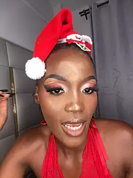 Snapshot of Fanclubbbbb chatting on December 2024 12:33:01 AM Fanclubbbbb online show from December 2024 12:33:01 AM