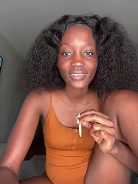 Snapshot of Fanclubbbbb chatting on October 2025 05:49:02 AM Fanclubbbbb online show from October 2025 05:49:02 AM