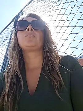 lauramcdowell1 online show from February 2025 03:10:02 PM