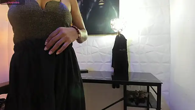 miss lucero1 online show from October 2025 03:01:02 AM