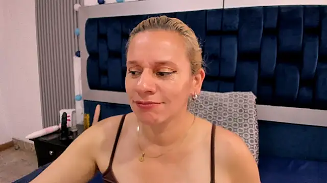 sofia mature online show from December 2024 04:29:02 PM