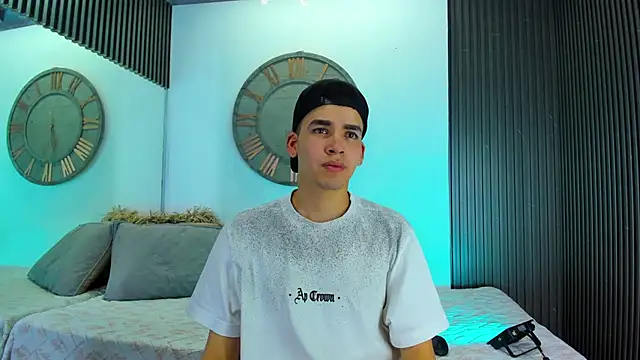 Mike 0233  online show from February 2025 04:06:01 AM