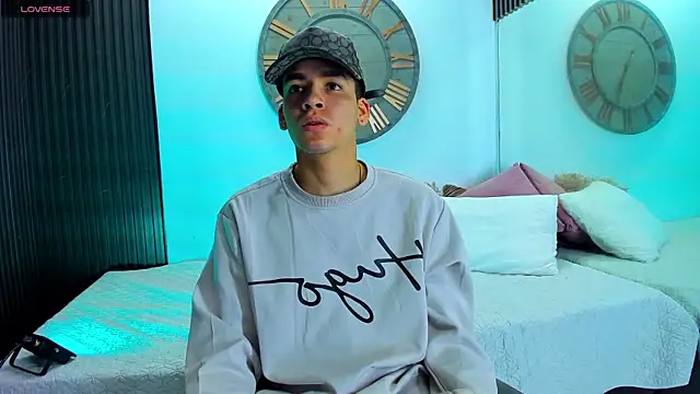 Mike 0233  online show from February 2025 04:29:01 AM