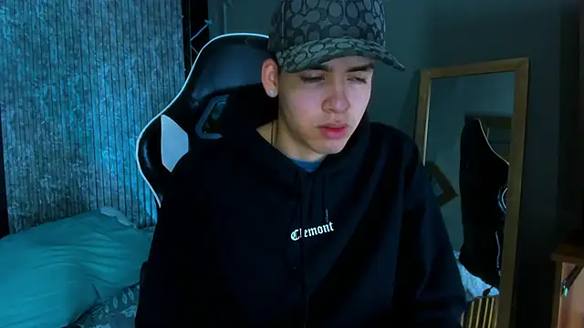 Mike 0233  online show from March 2025 04:19:01 AM