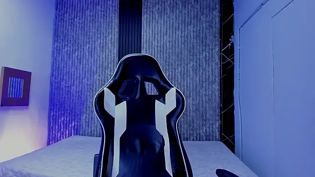 Mike 0233  online show from November 2025 04:45:02 AM