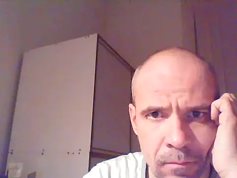Snapshot of Franc113 chatting on January 2026 08:03:02 PM Franc113 online show from January 2026 08:03:02 PM
