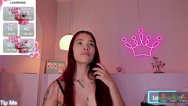 Snapshot of violeth_hill chatting on November 2025 07:46:02 PM violeth hill online show from November 2025 07:46:02 PM