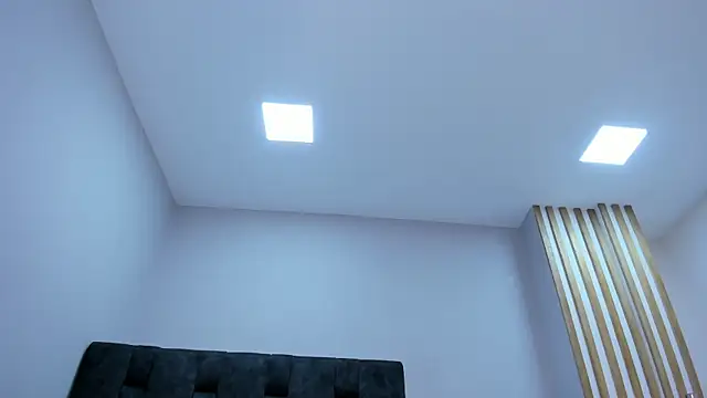 Snapshot of violeth_hill chatting on November 2025 01:01:01 PM violeth hill online show from November 2025 01:01:01 PM