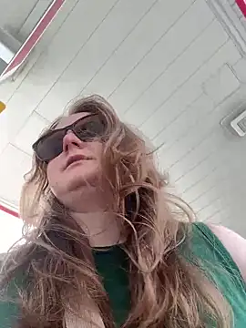 GingerSnap33 online show from April 2026 06:54:02 PM