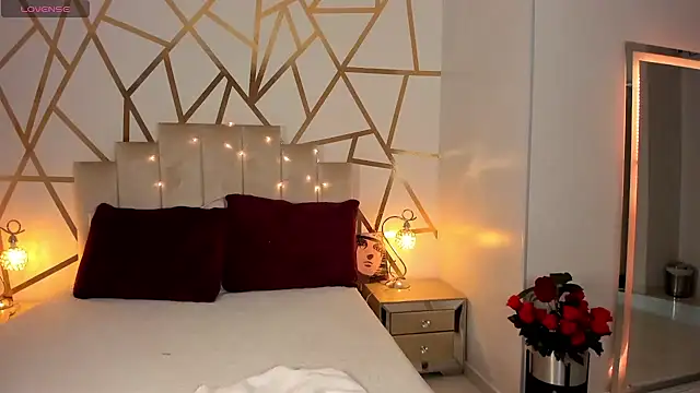 Snapshot of MiaAdams21 chatting on January 2025 03:06:02 AM MiaAdams21 online show from January 2025 03:06:02 AM