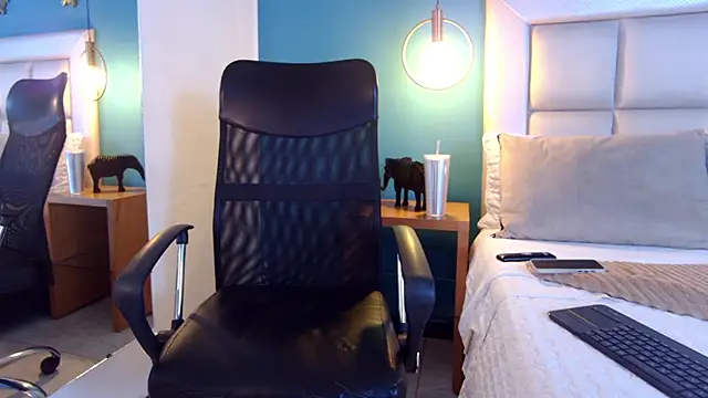 Snapshot of Miss_ary chatting on February 2025 03:52:02 PM Miss ary online show from February 2025 03:52:02 PM