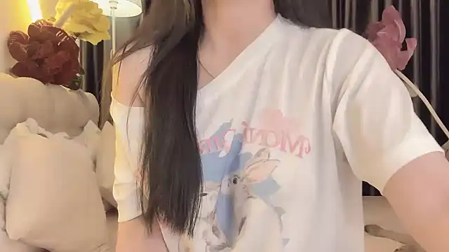 Nacy-Moonlight online show from April 2026 04:58:02 PM