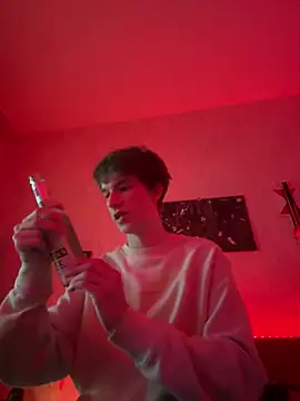 Snapshot of Maxi170301 chatting on April 2026 06:05:02 PM Maxi170301 online show from April 2026 06:05:02 PM