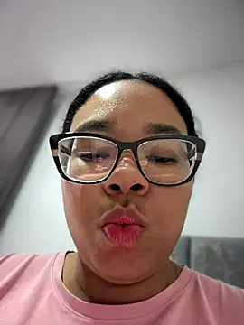 XMara online show from October 2025 04:29:01 PM