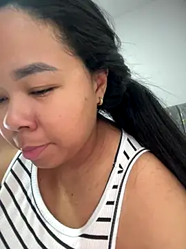 XMara online show from November 2025 05:57:02 PM