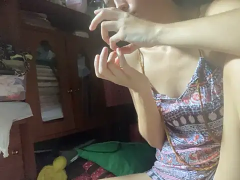 lilithanderson online show from October 2025 08:51:02 PM