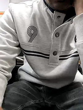 toxicboy121212 online show from December 2024 01:22:01 PM