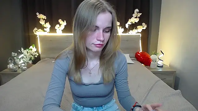 MargaritaKiss online show from April 2026 06:13:02 PM