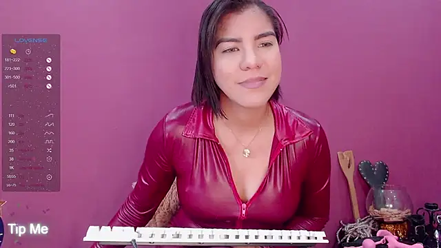 Karly Grey s online show from February 2025 02:10:01 PM