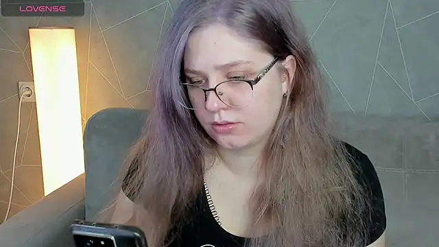 Megan Violer online show from December 2024 03:44:01 PM