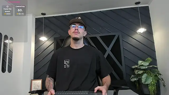 Snapshot of CodyWalkerR chatting on February 2026 05:12:02 AM CodyWalkerR online show from February 2026 05:12:02 AM