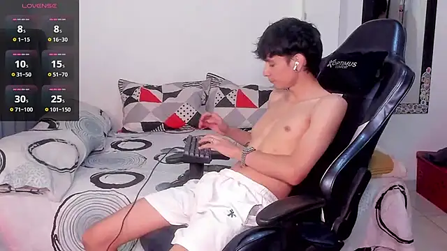 Snapshot of cute_diego_ chatting on October 2025 11:04:02 PM cute diego online show from October 2025 11:04:02 PM