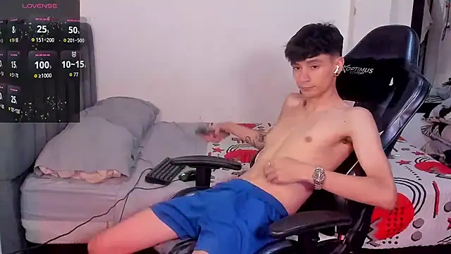 Snapshot of cute_diego_ chatting on November 2025 11:32:01 PM cute diego online show from November 2025 11:32:01 PM