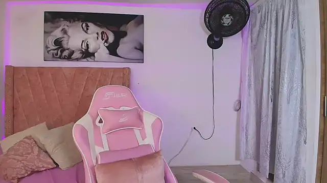 Snapshot of RachelStein chatting on March 2026 05:57:02 AM RachelStein online show from March 2026 05:57:02 AM