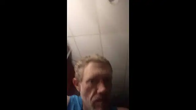 Snapshot of MCredneck chatting on December 2024 08:52:01 AM MCredneck online show from December 2024 08:52:01 AM