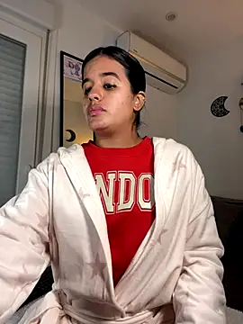 EmelyRogers online show from November 2025 06:52:01 PM