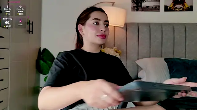 caralella online show from March 2026 09:18:02 PM