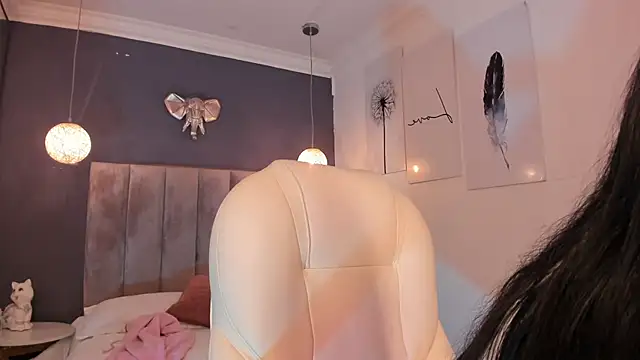 Snapshot of Maaiitee chatting on December 2024 02:49:01 PM Maaiitee online show from December 2024 02:49:01 PM