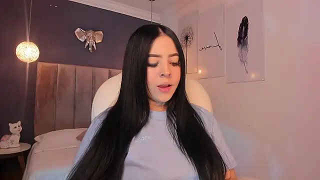 Snapshot of Maaiitee chatting on January 2025 12:57:02 PM Maaiitee online show from January 2025 12:57:02 PM