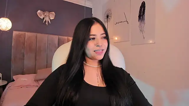 Snapshot of Maaiitee chatting on March 2025 04:33:02 PM Maaiitee online show from March 2025 04:33:02 PM