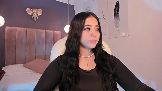 Snapshot of Maaiitee chatting on March 2025 12:45:02 PM Maaiitee online show from March 2025 12:45:02 PM