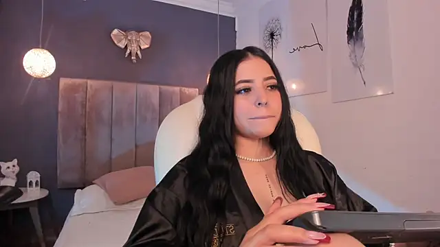 Snapshot of Maaiitee chatting on March 2025 04:13:01 PM Maaiitee online show from March 2025 04:13:01 PM