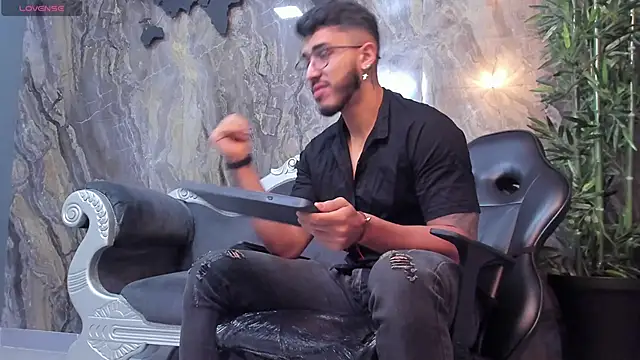 Liam Kleiin online show from March 2025 11:37:02 AM