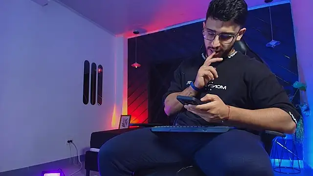 Liam Kleiin online show from April 2026 11:32:01 AM