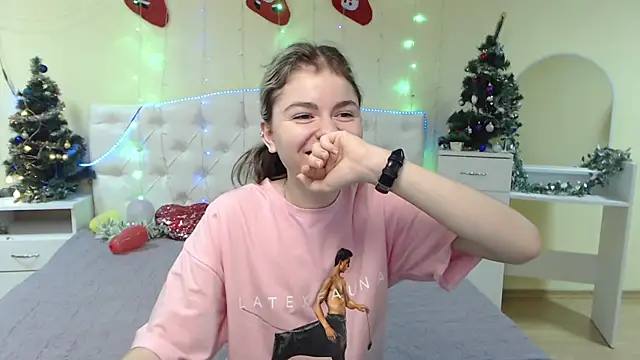 TinaRedly online show from January 2025 12:43:02 AM