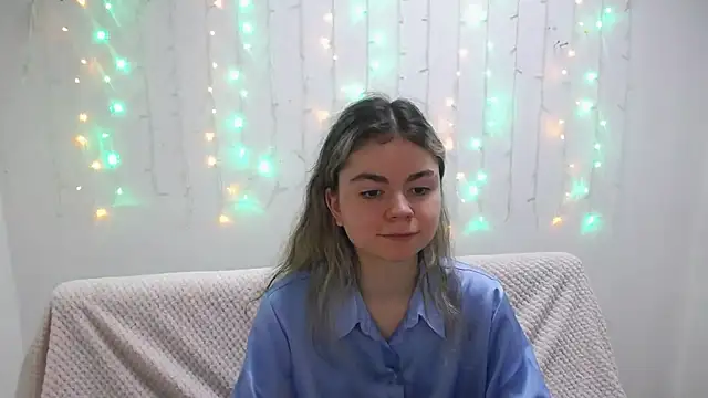 TinaRedly online show from January 2025 12:12:01 AM