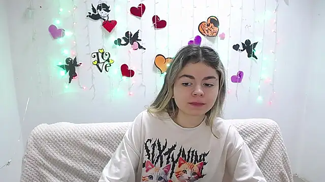 TinaRedly online show from February 2025 06:17:02 AM