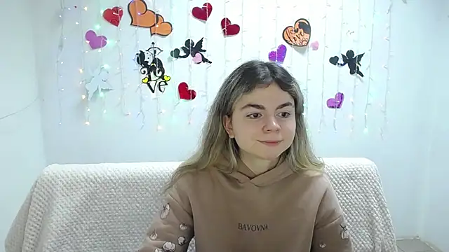 TinaRedly online show from February 2025 06:41:02 PM