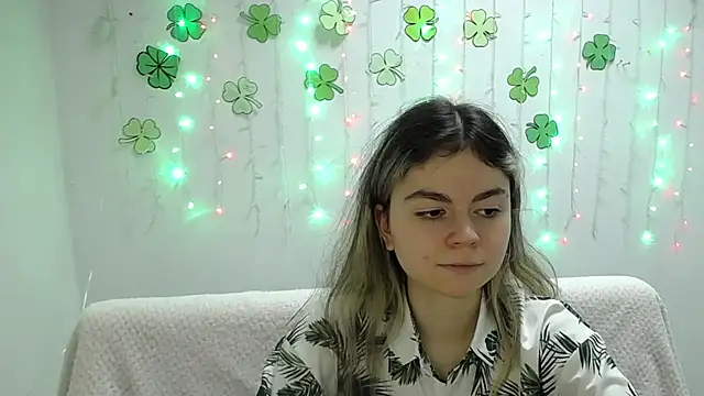 TinaRedly online show from March 2025 09:26:02 PM