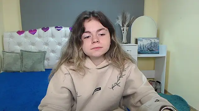 TinaRedly online show from October 2025 05:58:02 AM