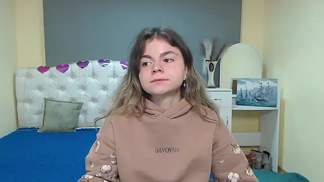 TinaRedly online show from October 2025 06:35:02 AM