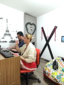 Snapshot of hotandfierylatinos2023 chatting on March 2025 10:17:01 AM hotandfierylatinos2023 online show from March 2025 10:17:01 AM