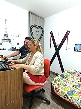 Snapshot of hotandfierylatinos2023 chatting on March 2025 06:18:01 PM hotandfierylatinos2023 online show from March 2025 06:18:01 PM