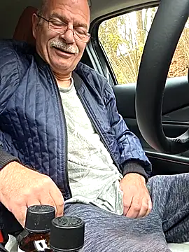 Snapshot of bottomhairy chatting on November 2025 11:10:01 AM bottomhairy online show from November 2025 11:10:01 AM