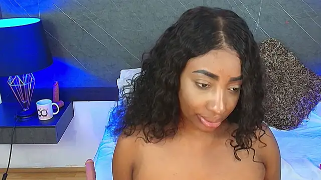 Snapshot of charlottebrowns_ chatting on February 2025 06:40:01 PM charlottebrowns online show from February 2025 06:40:01 PM