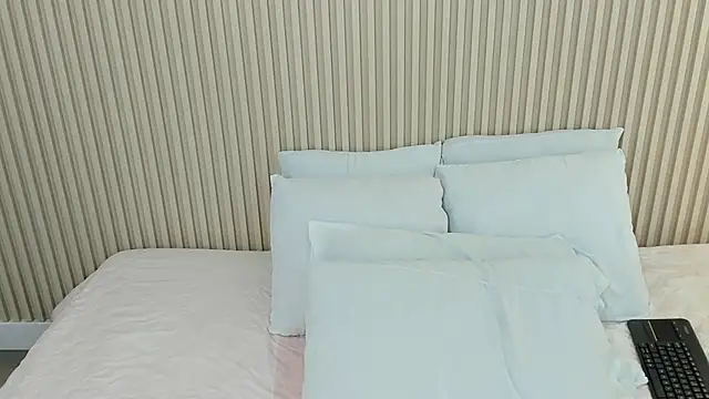 Snapshot of charlottebrowns_ chatting on June 2026 12:47:02 PM charlottebrowns online show from June 2026 12:47:02 PM